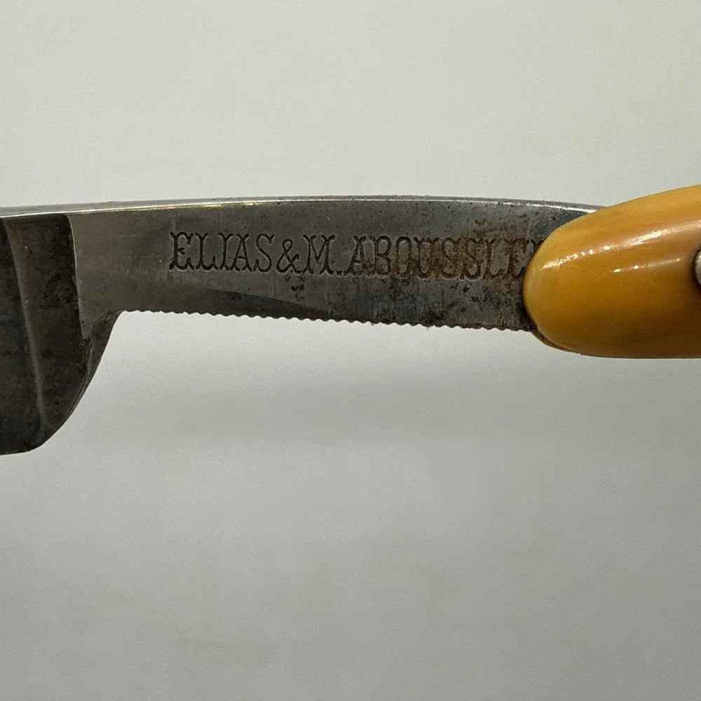 E&M Aboussleman Germany Straight Razor 425 1/2 Butterfly Yellow/Green Handle